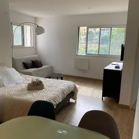 Mezzavia Apartment